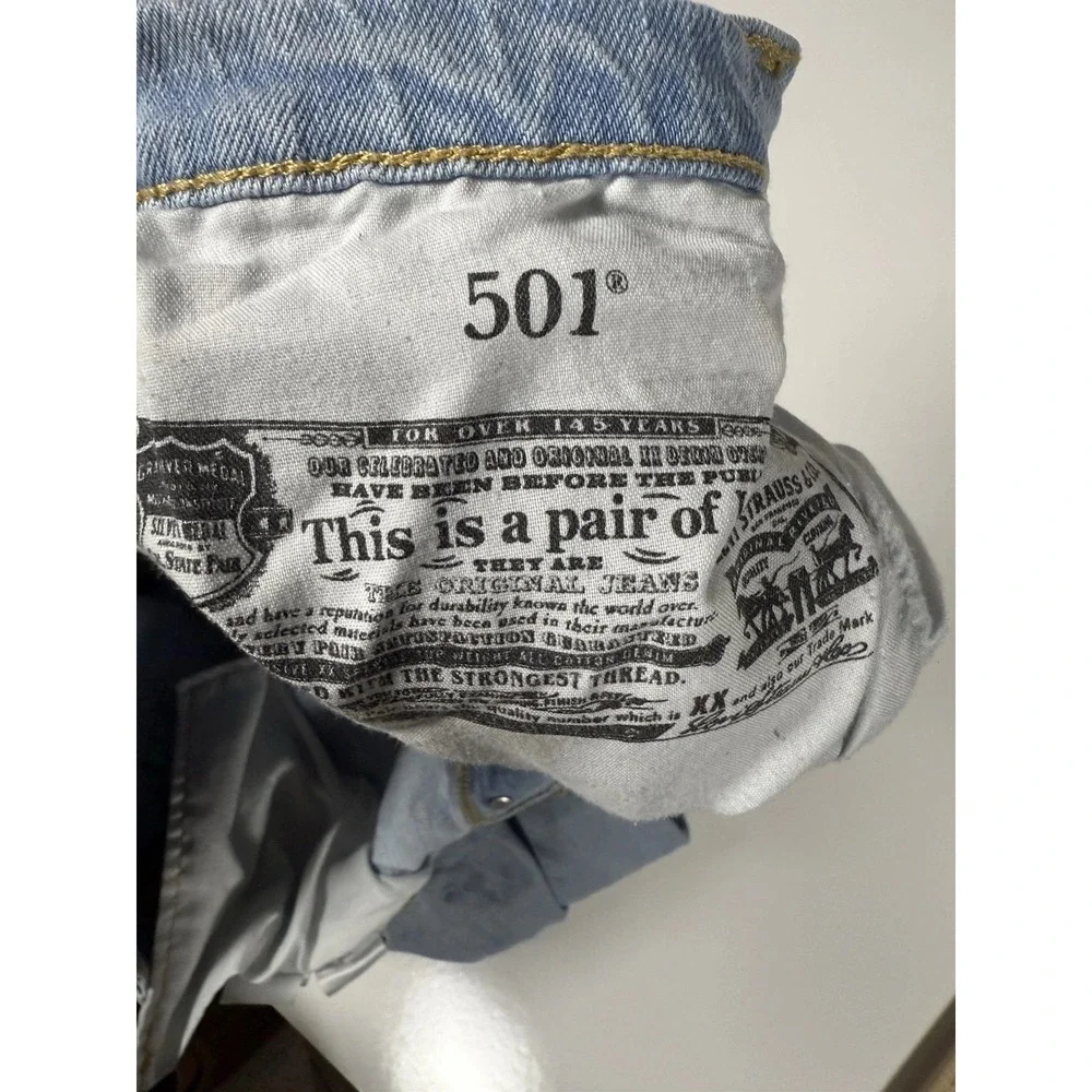 Levi's 501 29x26 Original Fit Jeans Men's Button Fly Light Wash Denim USA Iconic